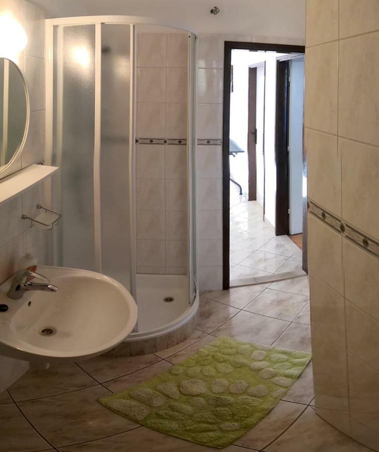 Apartmani Sandro Ivan Dolac Eksteriør bilde