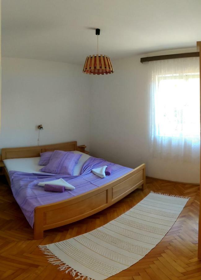 Apartmani Sandro Ivan Dolac Eksteriør bilde