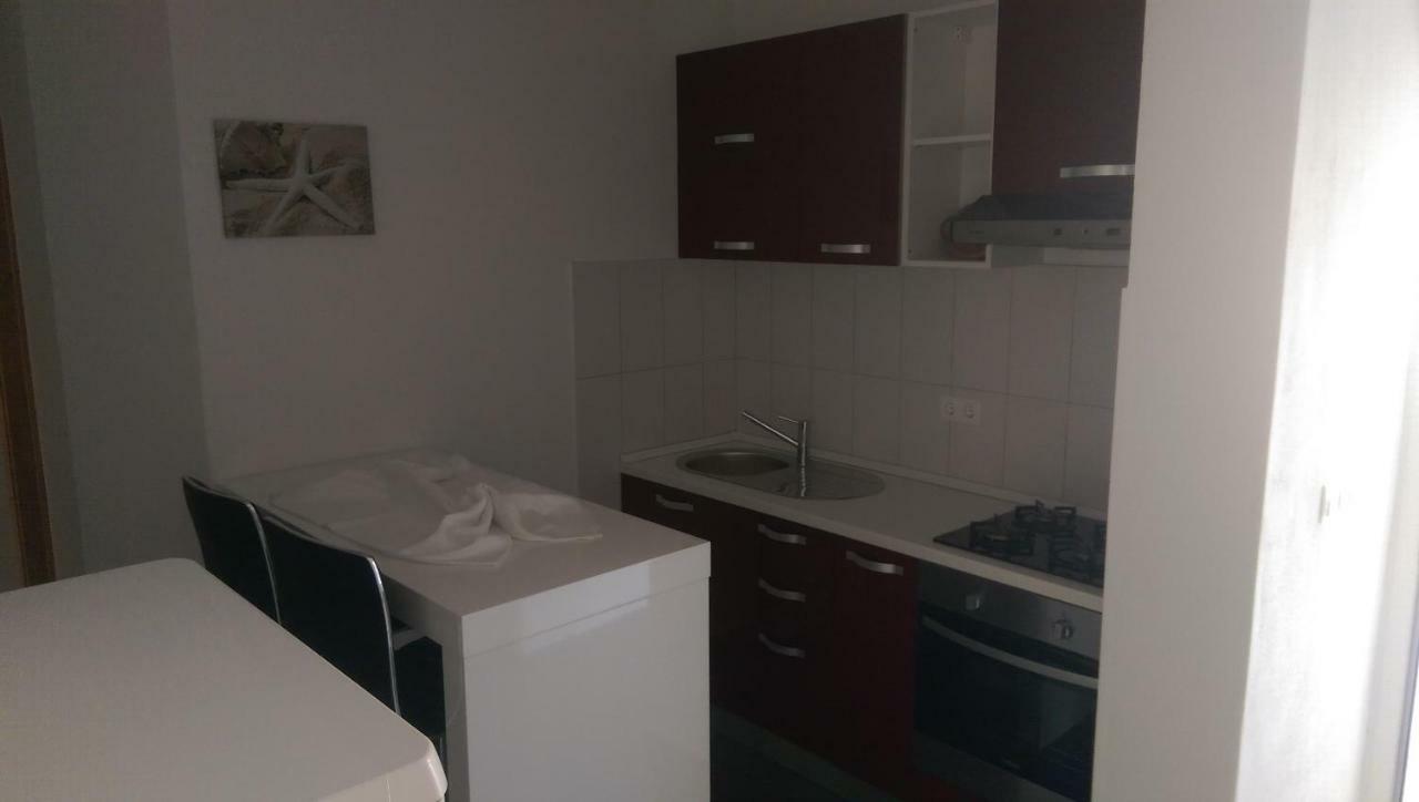 Apartmani Sandro Ivan Dolac Eksteriør bilde